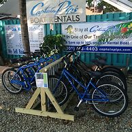 Captain Pips Marina & Hideaway