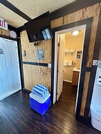 Captain Pips Marina & Hideaway