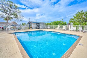 Captain Pips Marina & Hideaway