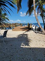 Captain Pips Marina & Hideaway