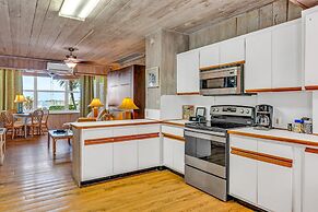 Captain Pips Marina & Hideaway