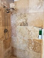 Captain Pips Marina & Hideaway