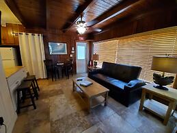 Captain Pips Marina & Hideaway