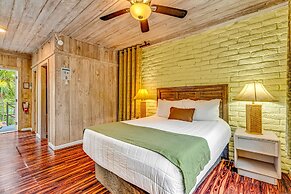 Captain Pips Marina & Hideaway