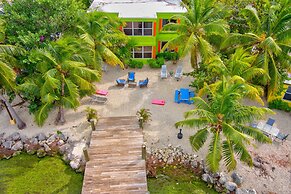 Captain Pips Marina & Hideaway