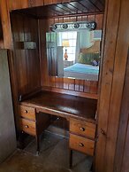 Captain Pips Marina & Hideaway