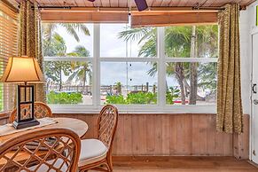 Captain Pips Marina & Hideaway