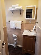 Captain Pips Marina & Hideaway