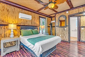 Captain Pips Marina & Hideaway