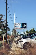 Captain Pips Marina & Hideaway