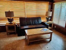 Captain Pips Marina & Hideaway