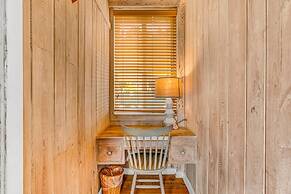 Captain Pips Marina & Hideaway