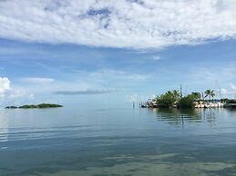 Captain Pips Marina & Hideaway