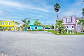 Captain Pips Marina & Hideaway