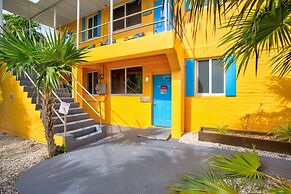 Captain Pips Marina & Hideaway