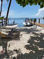 Captain Pips Marina & Hideaway