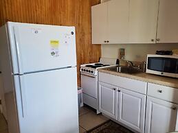 Captain Pips Marina & Hideaway