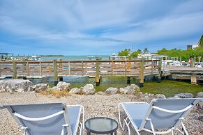 Captain Pips Marina & Hideaway