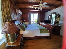 Captain Pips Marina & Hideaway