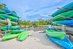 Captain Pips Marina & Hideaway