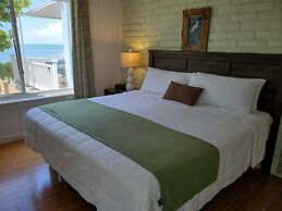 Captain Pips Marina & Hideaway