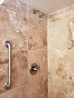 Captain Pips Marina & Hideaway