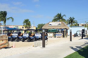 Captain Pips Marina & Hideaway