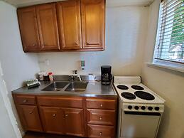 Captain Pips Marina & Hideaway