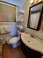 Captain Pips Marina & Hideaway