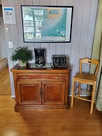 Captain Pips Marina & Hideaway