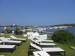 Baia de Bahas Apartments & Resort