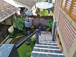 Meme Surung Homestay