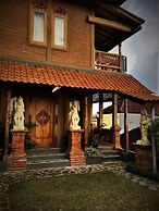 Meme Surung Homestay