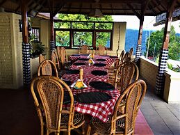 Meme Surung Homestay