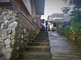 Meme Surung Homestay