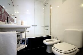 Art Suites & Gallery