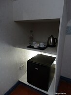 White Knight Hotel Intramuros