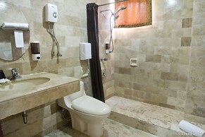 White Knight Hotel Intramuros