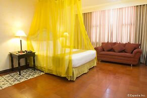 White Knight Hotel Intramuros