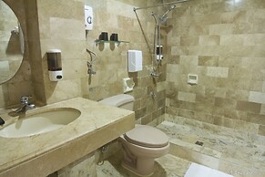 White Knight Hotel Intramuros