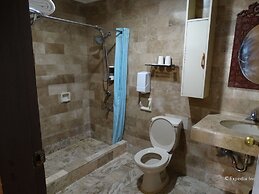 White Knight Hotel Intramuros