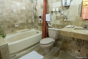 White Knight Hotel Intramuros