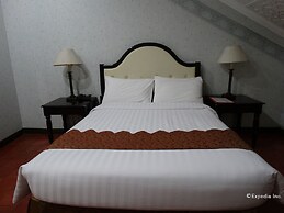 White Knight Hotel Intramuros