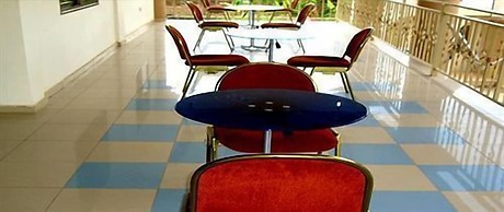 Oscarpak Royal Hotel