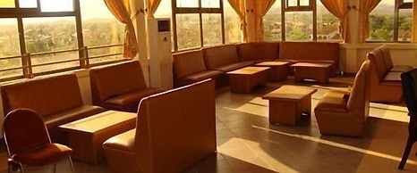 Oscarpak Royal Hotel