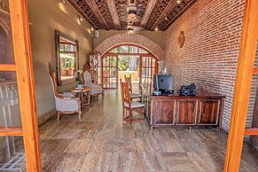 GHL Collection Armería Real Hotel