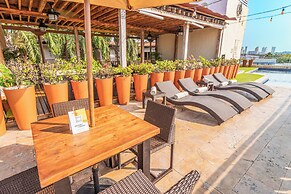 GHL Collection Armería Real Hotel