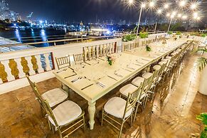 GHL Collection Armería Real Hotel