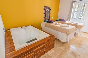 GHL Collection Armería Real Hotel