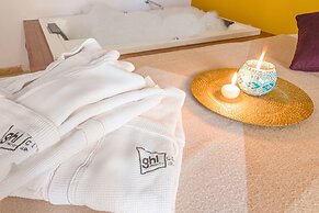 GHL Collection Armería Real Hotel